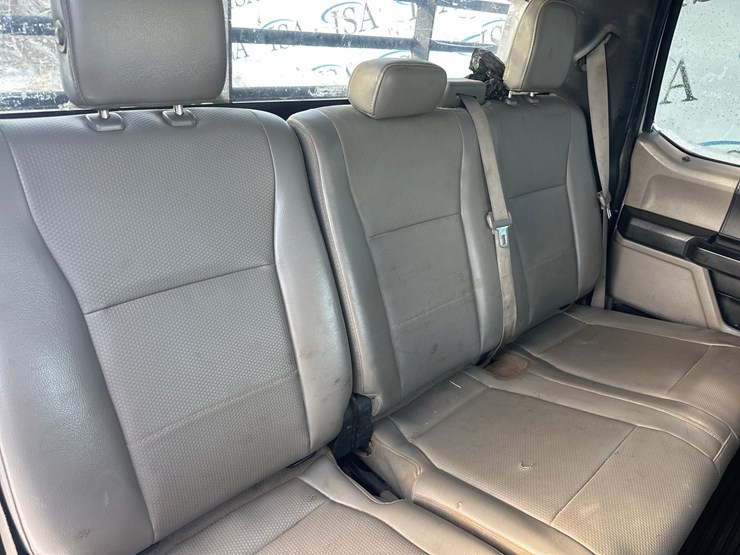 2017-ford-f350-image-32