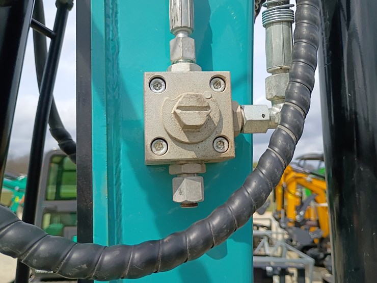 #24167-•-2025-diesel-digmaster-dm200-mini-excavator-image-23