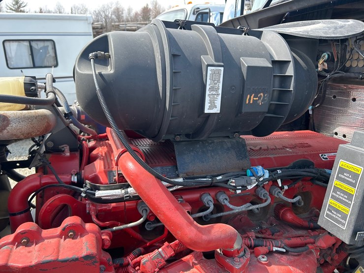 2017-kenworth-t660-image-37