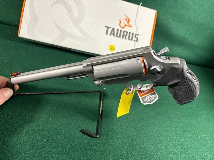 taurus-"the-judge"-45colt/410-ga-revolver-image-10