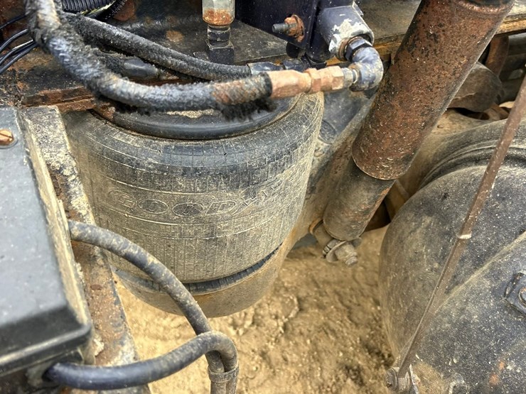 2006-caterpillar-c15-image-45