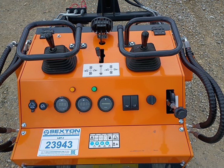 #23943-•-2025-arteer-qb-480-mini-skid-steer-[damaged]-image-10