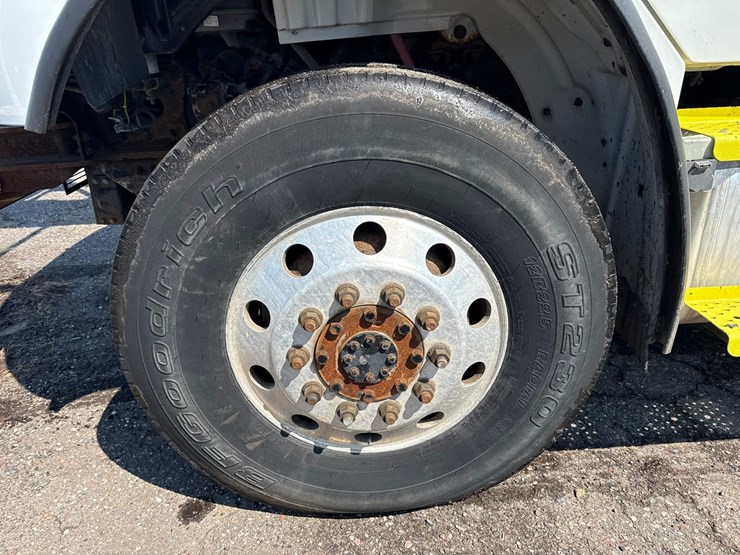 #1070-•-2012-freightliner-boom/crane-truck-image-55