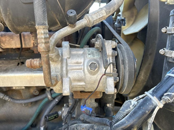 2001-mack-ch613-image-68