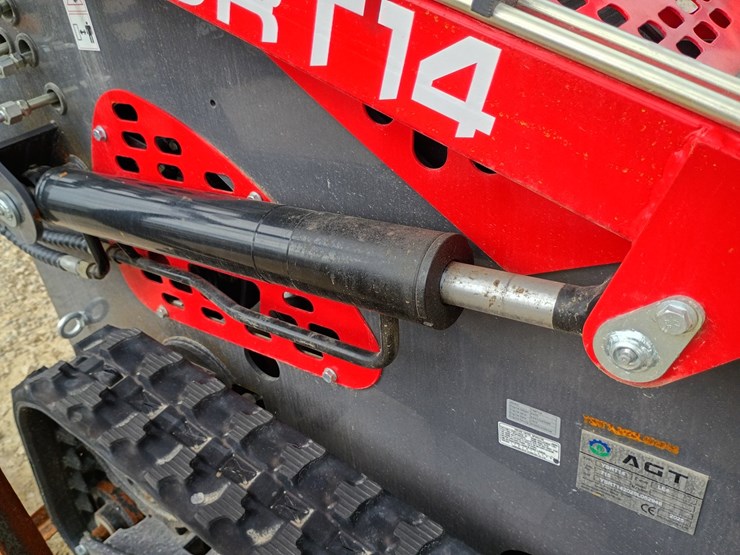 #23946-•-2025-agt-ysrt14-mini-skid-steer-image-25