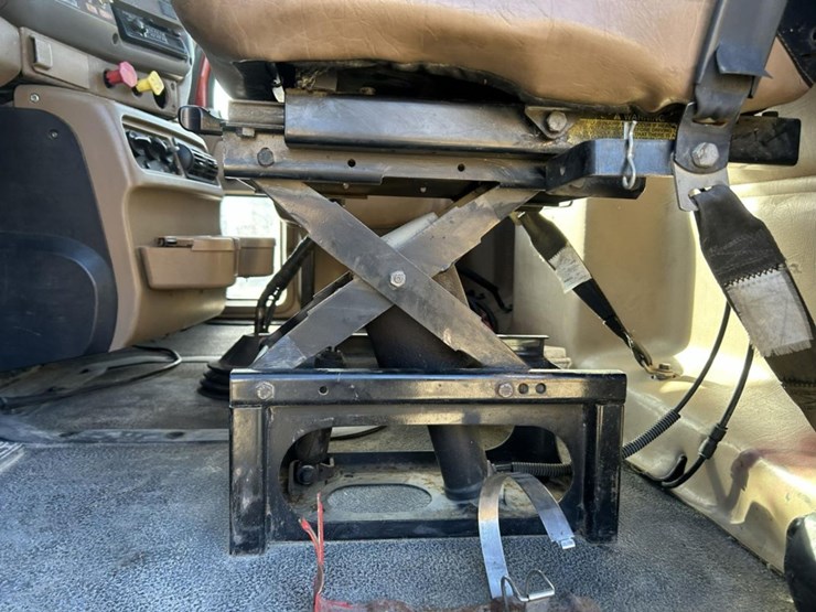 2003-massey-ferguson-8-image-60