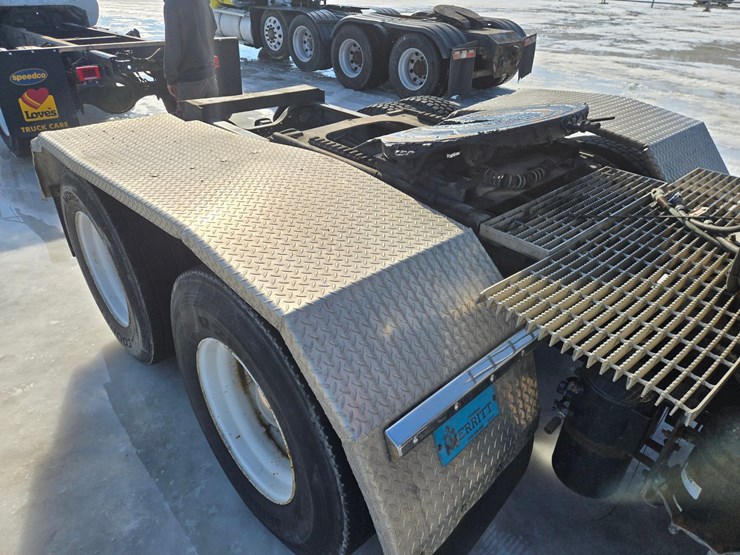 2000-mack-rd688s-image-26