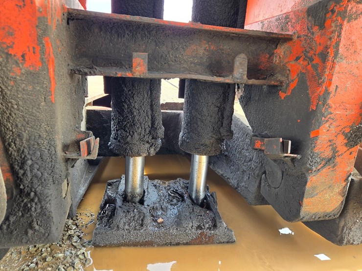 1975-massey-ferguson-8-image-36