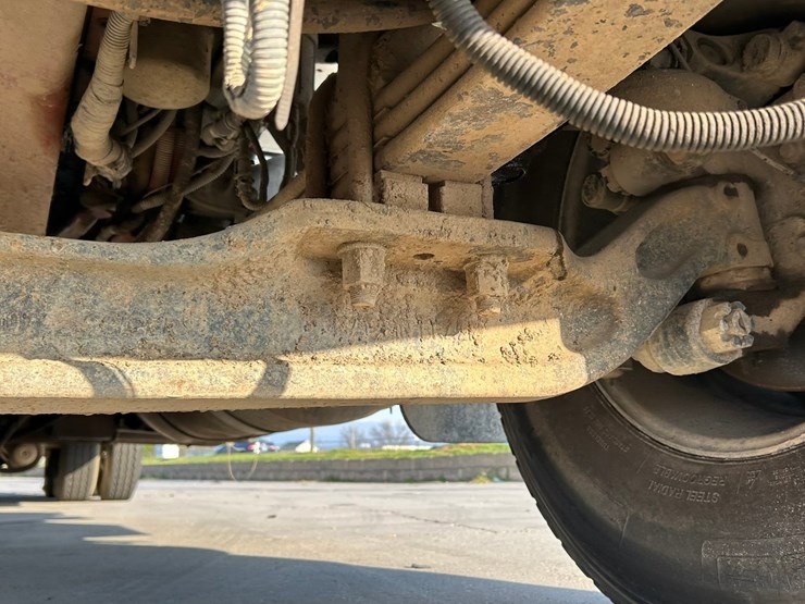 peterbilt-365-image-73