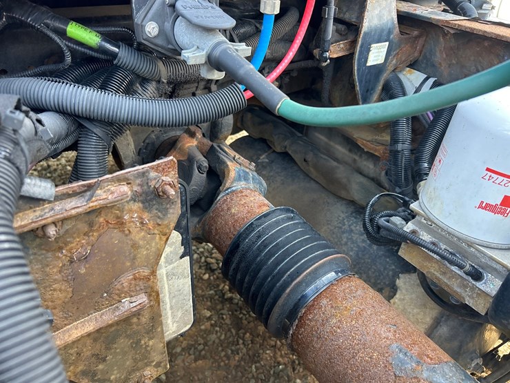 2017-kenworth-t660-image-28