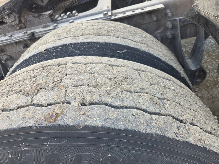 2005-caterpillar-c13-image-79