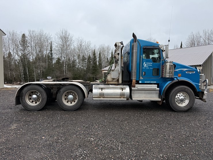 2020-kenworth-t800-image-6