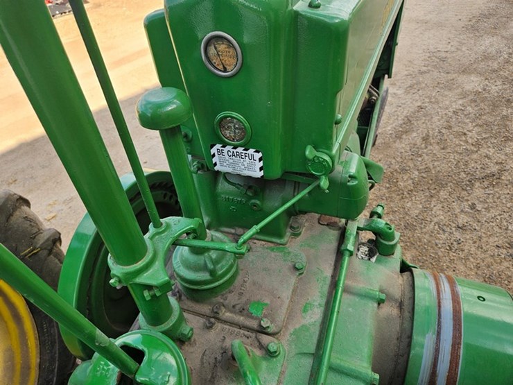 john-deere-model-b-image-34