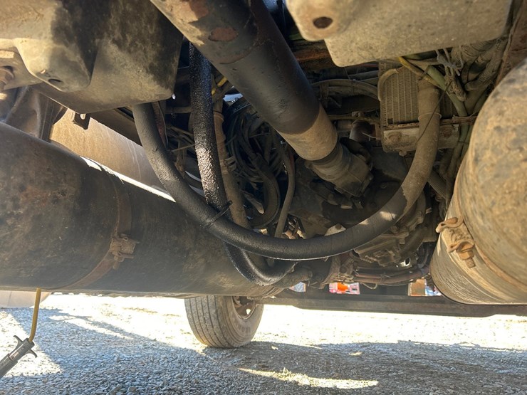 2005-massey-ferguson-8-image-26