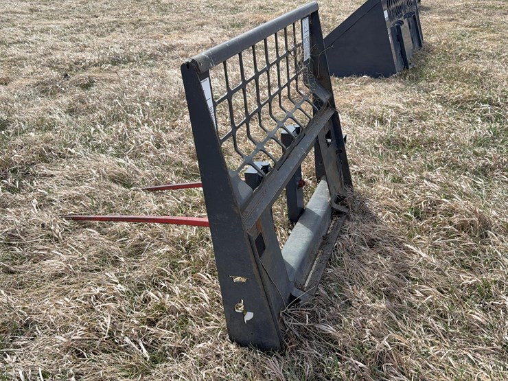 skid-steer-bale-fork-image-1