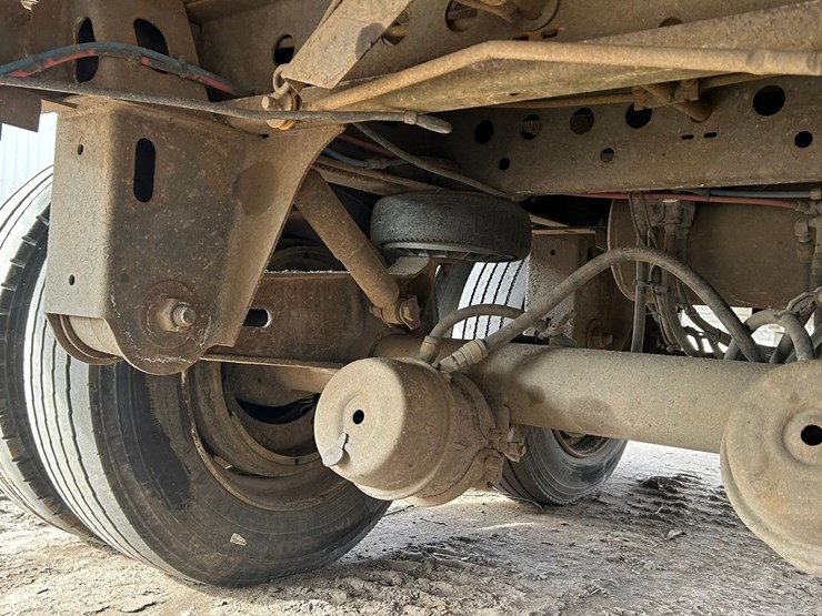 2000-wilkens-walking-floor-image-23