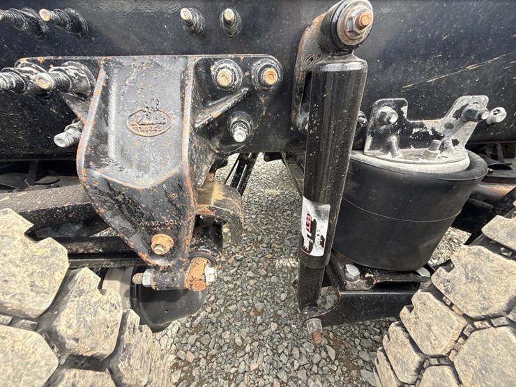 2019-massey-ferguson-8-image-43