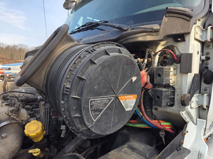 2013-international-prostar-image-47