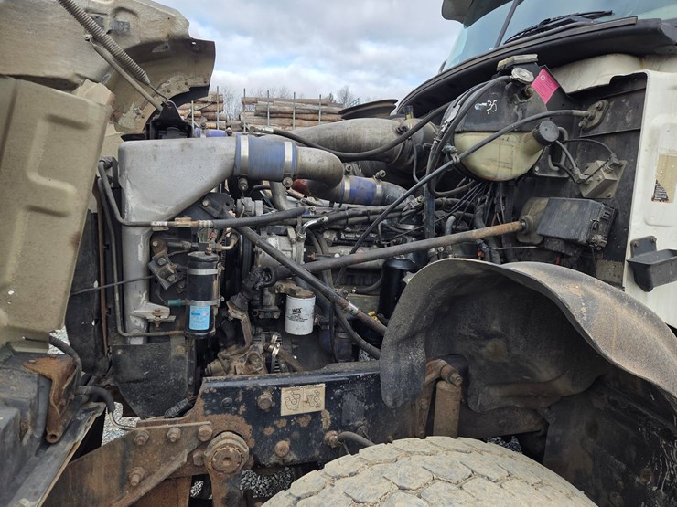 2006-massey-ferguson-8-image-44