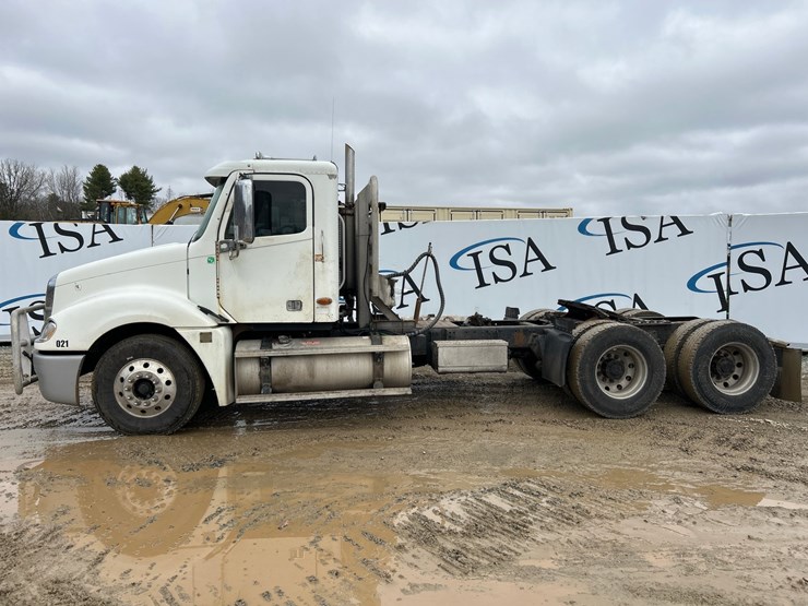 2002-massey-ferguson-8-image-2