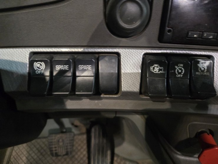 2017-kenworth-t680-image-66