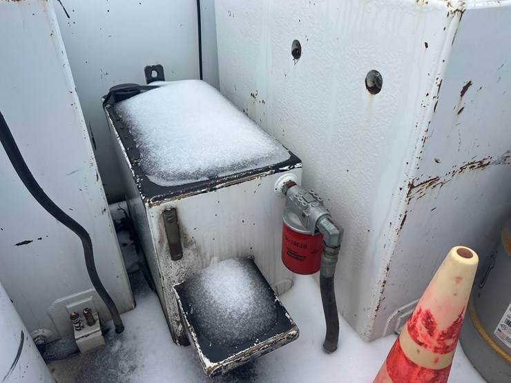 1995-international-8100-image-45