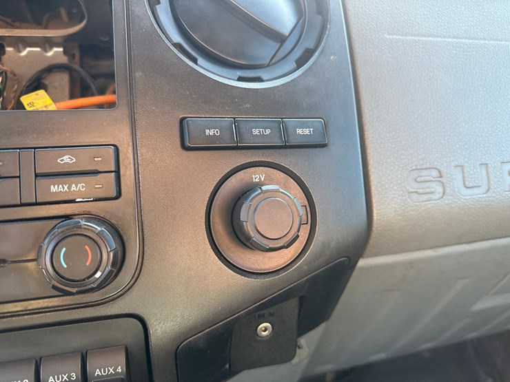 2012-ford-f650-image-31