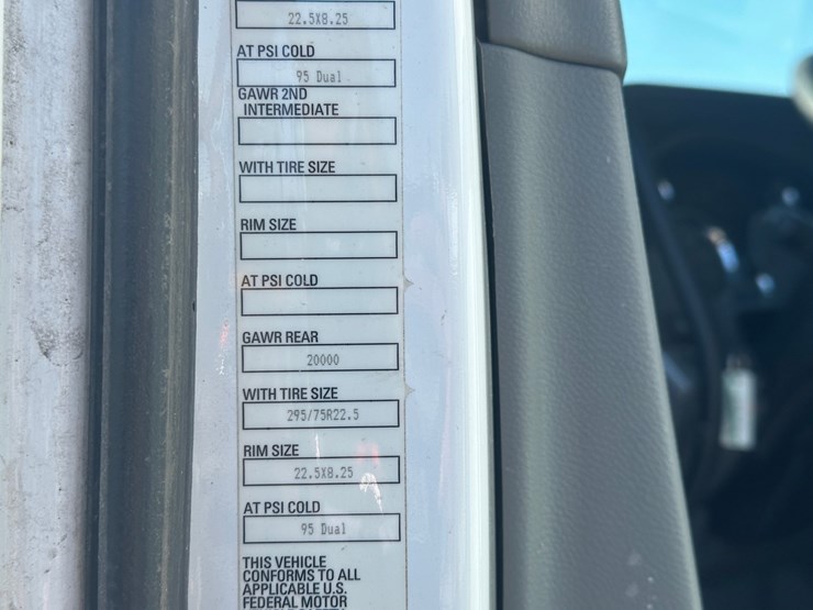 2017-kenworth-t680-image-84