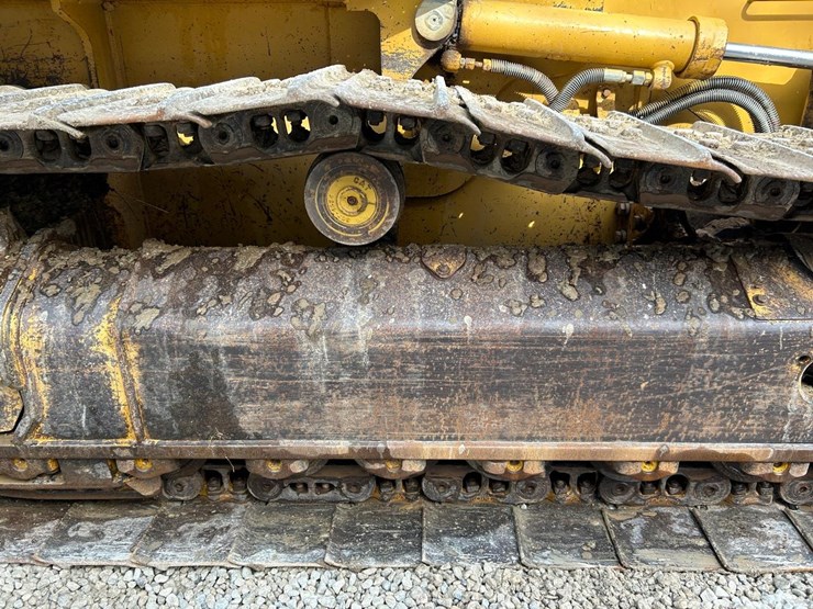 caterpillar-d5k-xl-image-13