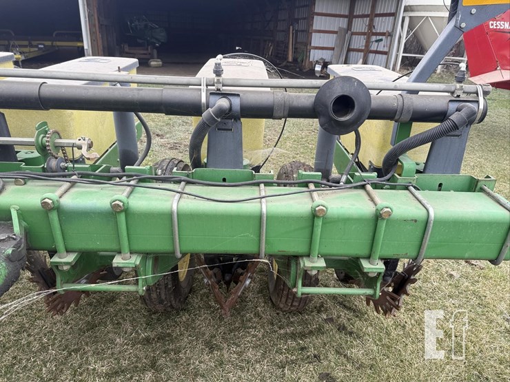 1997-john-deere-1770-image-27