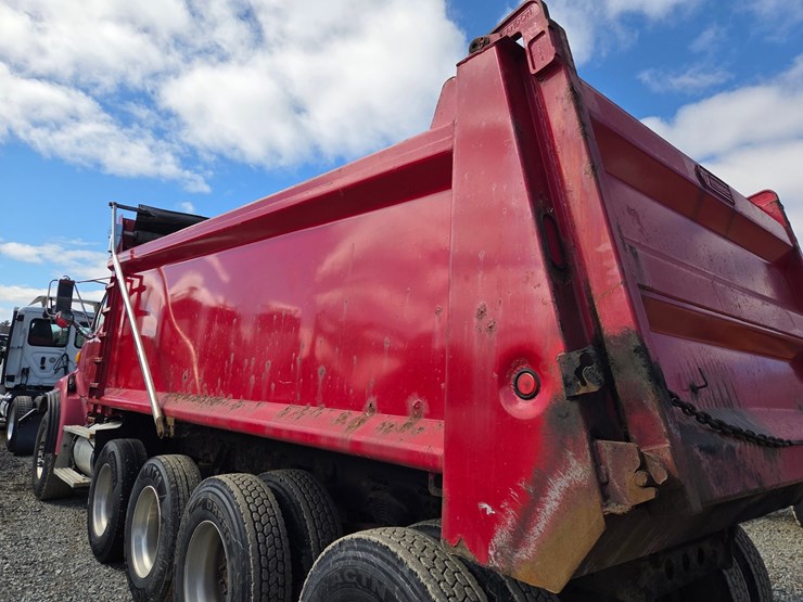 2005-massey-ferguson-8-image-21