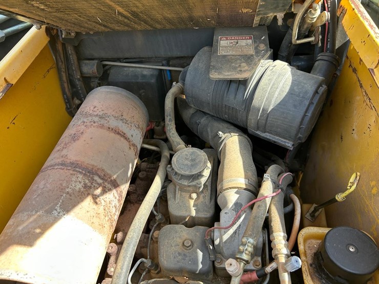 new-holland-lt190b-image-15