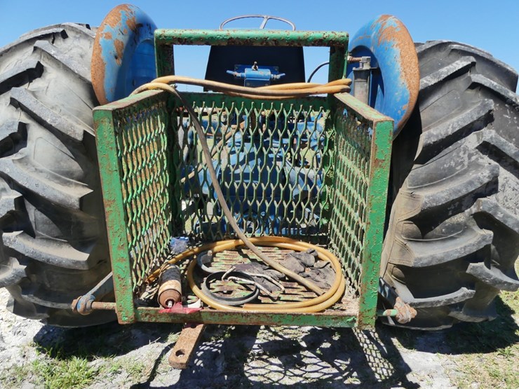 ford-tractor-image-8