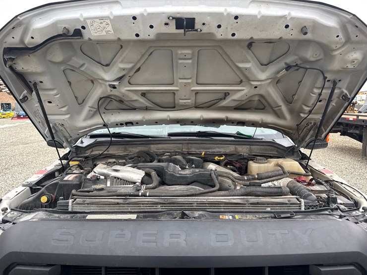 2015-ford-f550-image-12