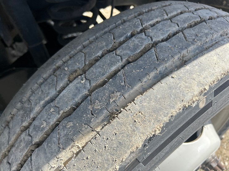 2011-ford-f550-image-74