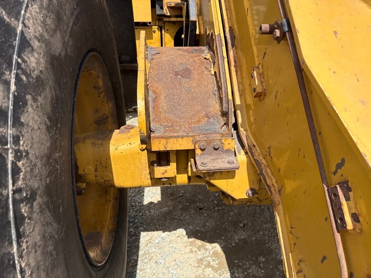 caterpillar-930h-image-17