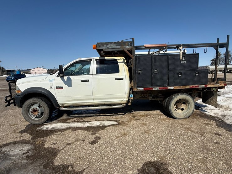 #2047-•-2012-ram-5500-heavy-duty-4x4-service-truck-image-2