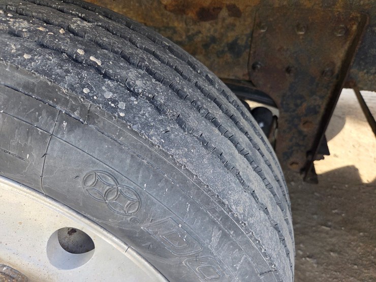 2012-international-7600-image-71