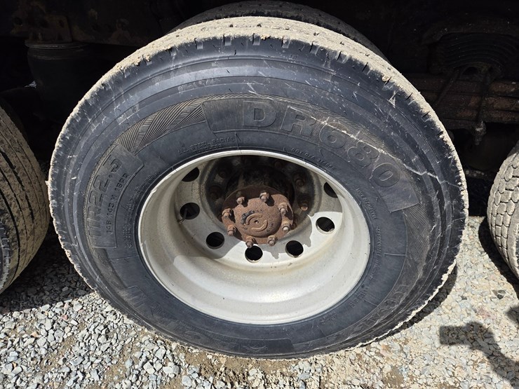 2005-massey-ferguson-8-image-88