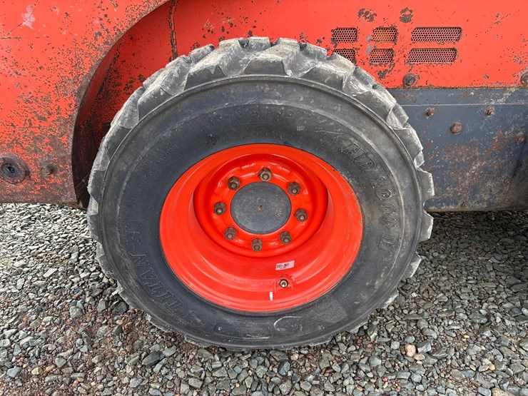 kubota-ssv65-image-42