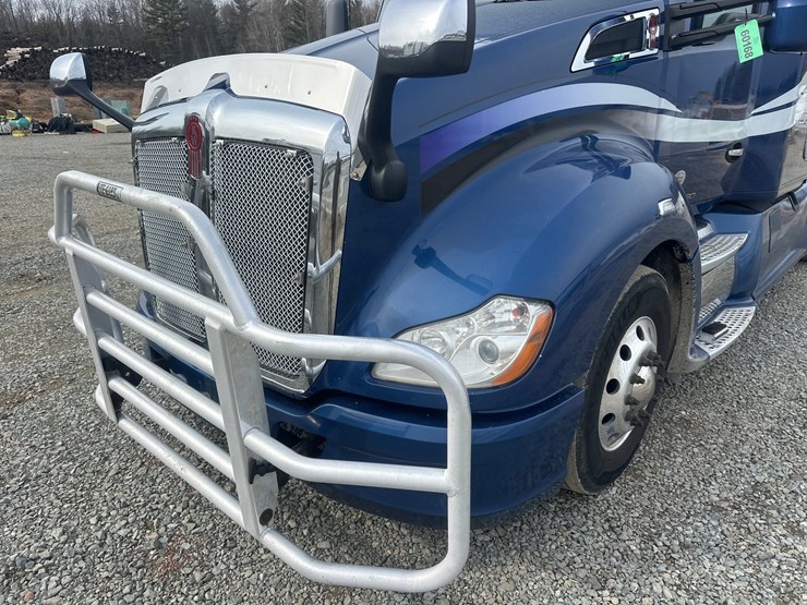 2020-kenworth-t680-image-9