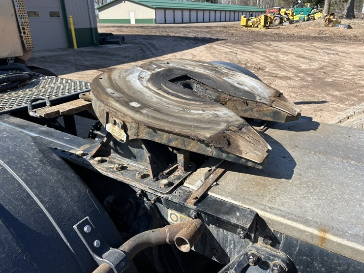 2020-kenworth-t880-image-25