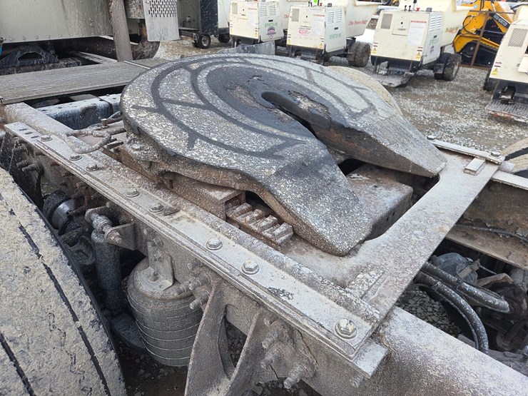 2005-caterpillar-c13-image-25