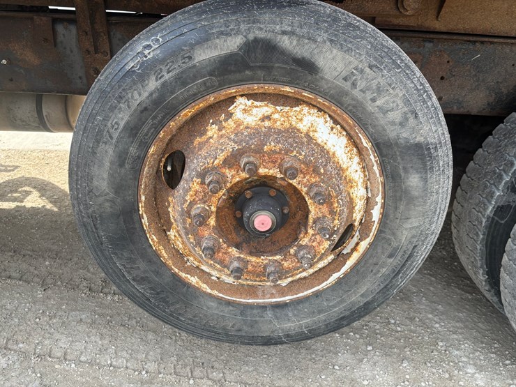 1999-sterling-l9513-image-82