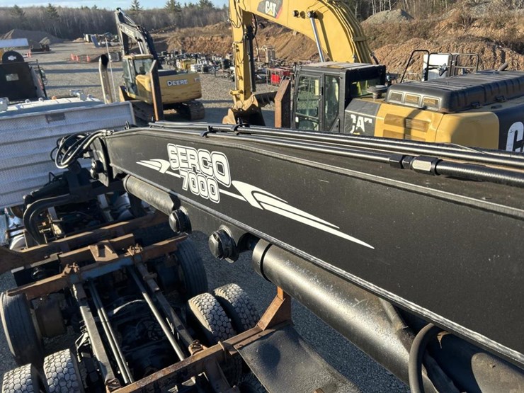 2001-mack-ch613-image-30