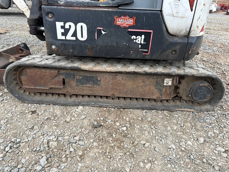 bobcat-e20-image-50