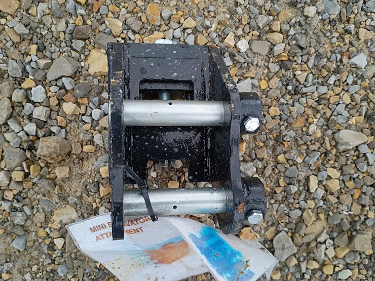 #l19-030-•-tpm-quick-coupler-mini-excavator-attachment-image-3