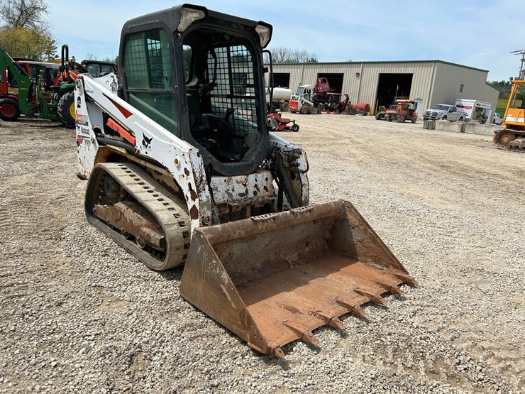 2017-bobcat-t450-image-6