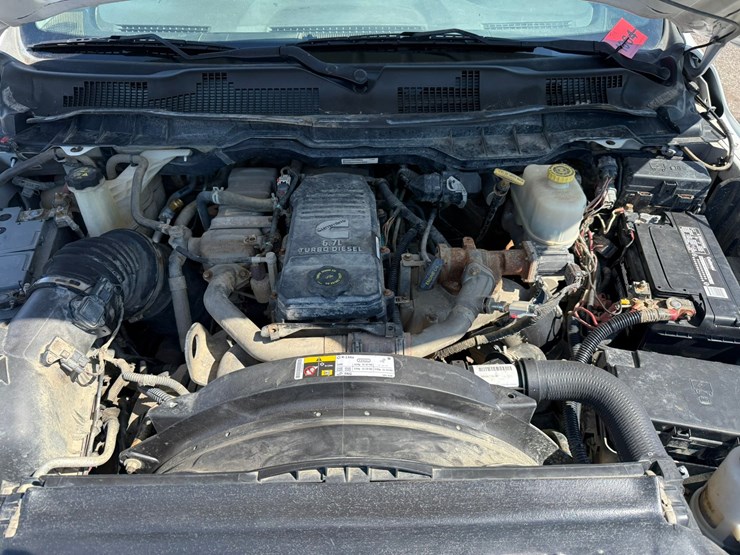 #1064-•-2015-ram-5500-heavy-duty-service-truck-image-36