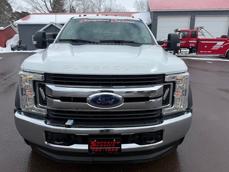 2018-ford-f550-image-8